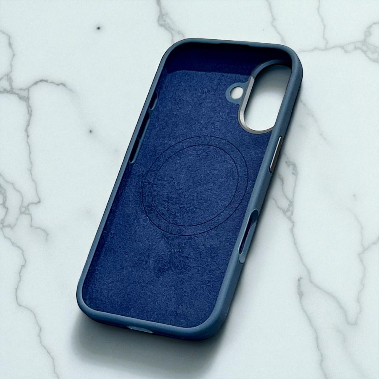 iPhone 17 Silicone Case with MagSafe – Soft Touch Finish + Full Camera Protection