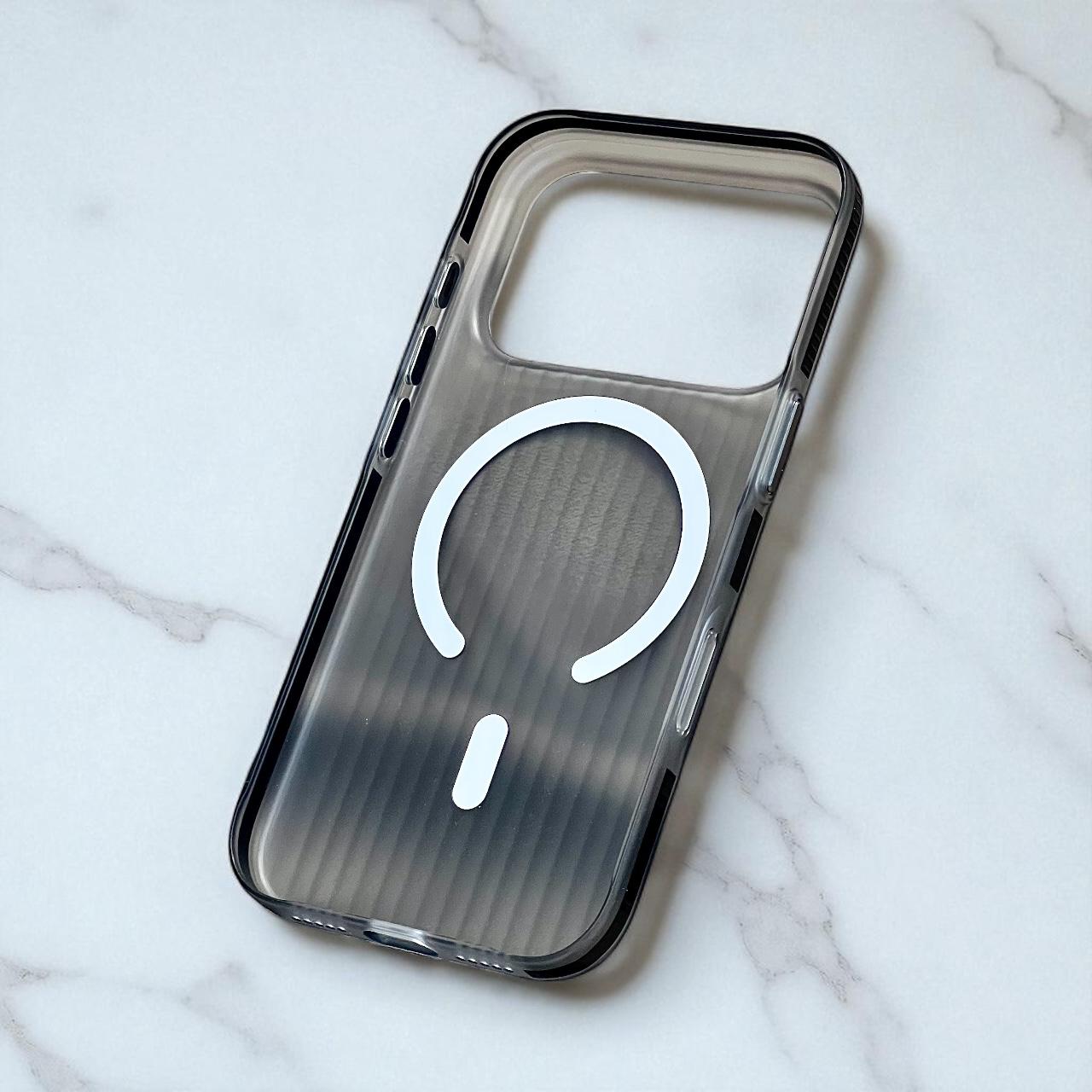 Striped Transparent MagSafe iPhone 17 pro max Case – Modern & Shockproof