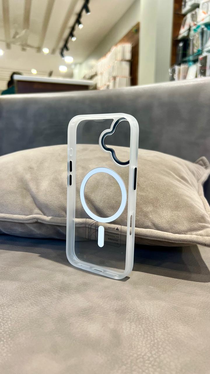 Clear White Edge MagSafe iPhone 17 Case – Stylish & Protective