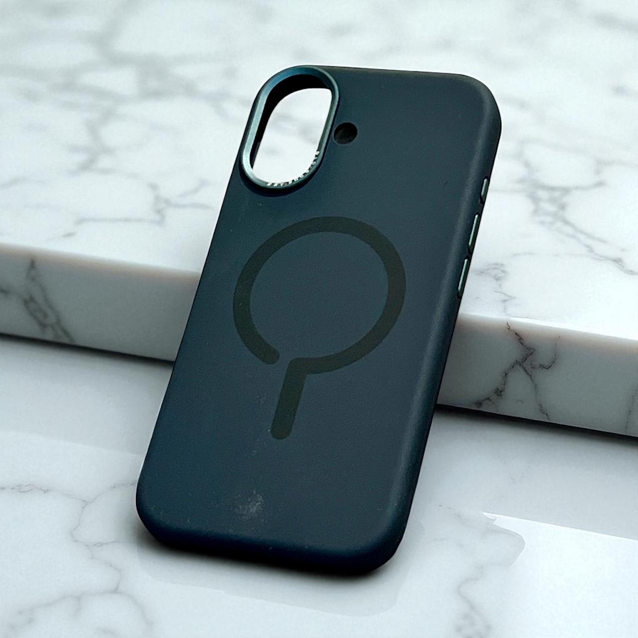 iPhone 17 Silicone Case with MagSafe – Soft Touch Finish + Full Camera Protection