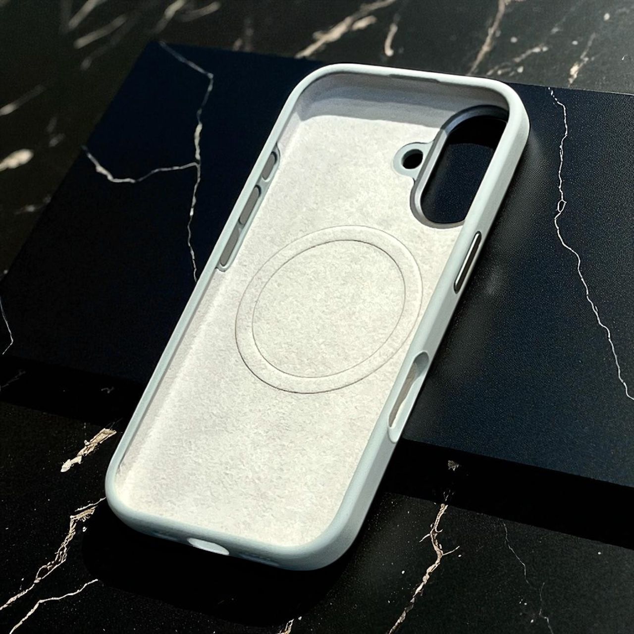 iPhone 17 Silicone Case with MagSafe – Soft Touch Finish + Full Camera Protection