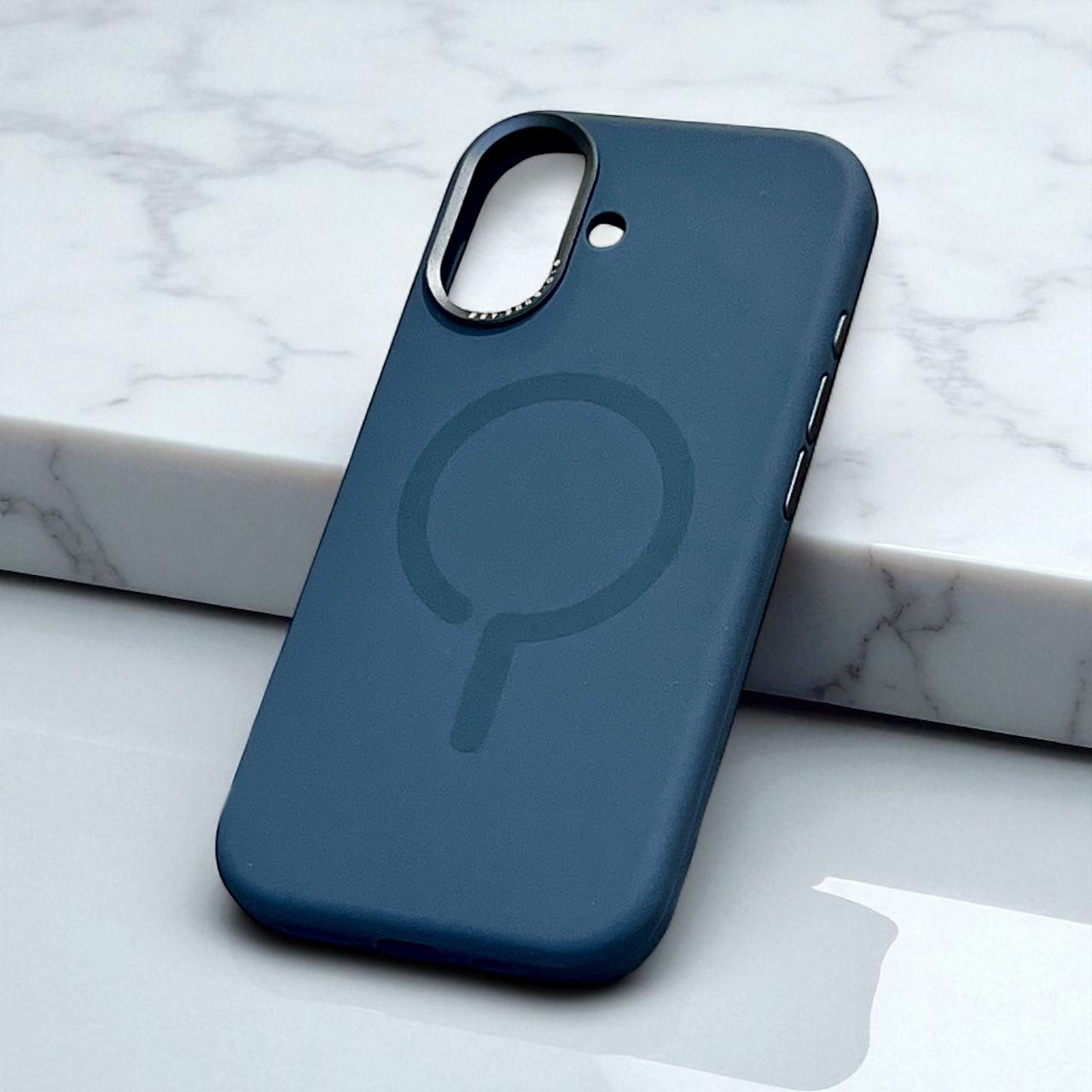 iPhone 17 Silicone Case with MagSafe – Soft Touch Finish + Full Camera Protection